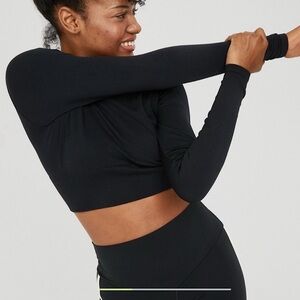 Offline by aerie black workout top cropped